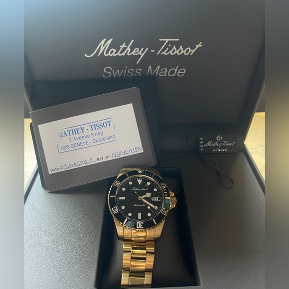 Watch is like new and in great condition - Picture 1 of 1